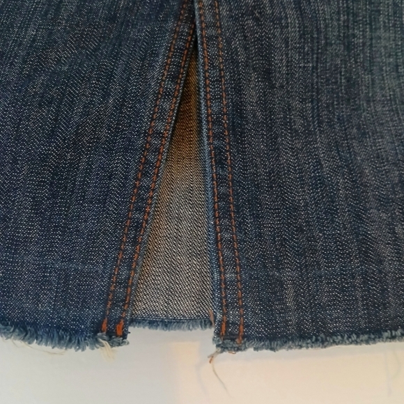 The Limited Skirt Denim Dark Wash Factory Whiskering Raw Hem Side Pockets - Picture 5 of 10